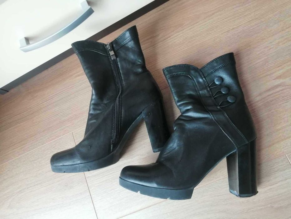 Дамски черни ботуши с цип, платформа с грайфер, н. 36 естествена кожа