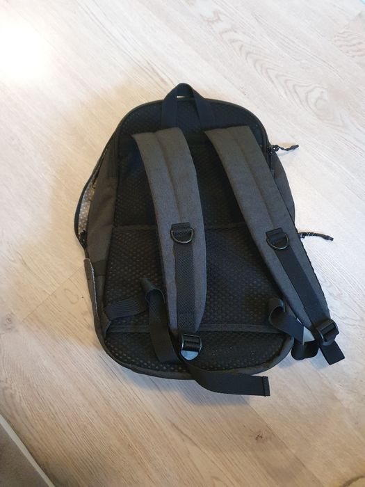 Раница тъмносива