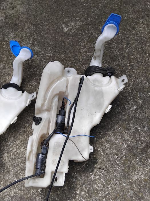 Казанче течност за чистачки Audi A8 D3 Ауди