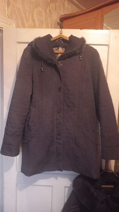 Продам женские куртки