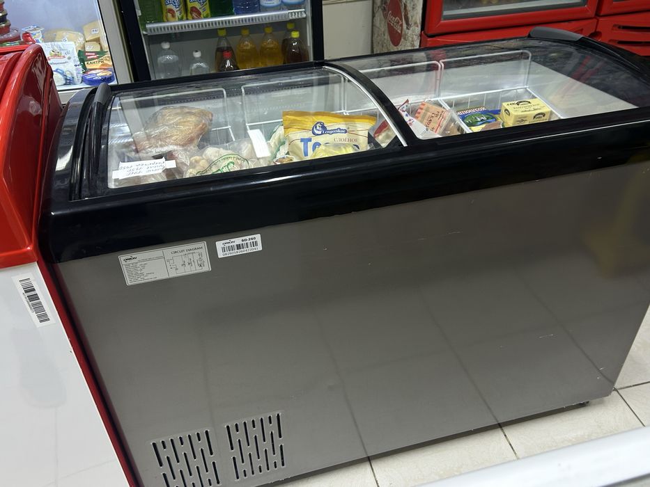Продам почти новый морозильник