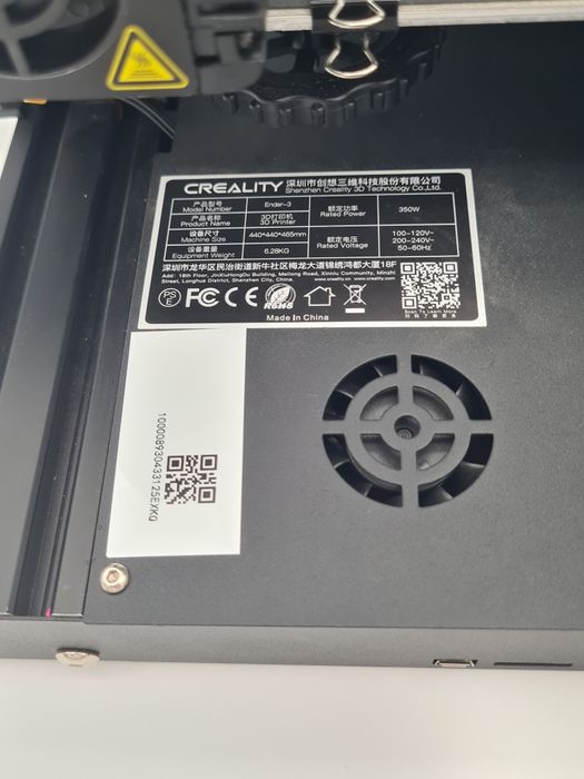 Imprimantă 3D Creality Ender 3 + 1 kg filament PLA – aproape nouă