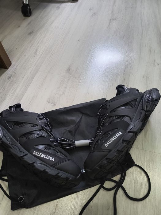 Balenciaga track black