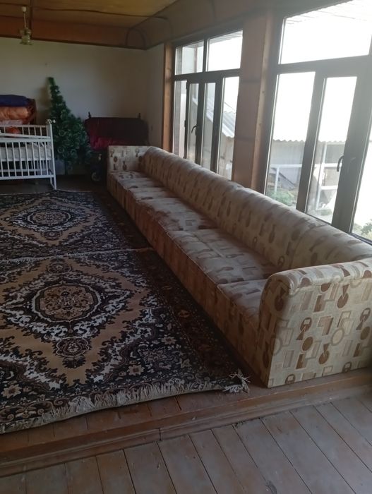 Мягкий уголок в гостинную