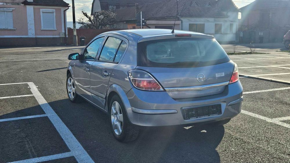 OPEL Astra 2007 — imagine 3
