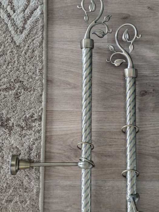 Продам карнизы металлические,настенные