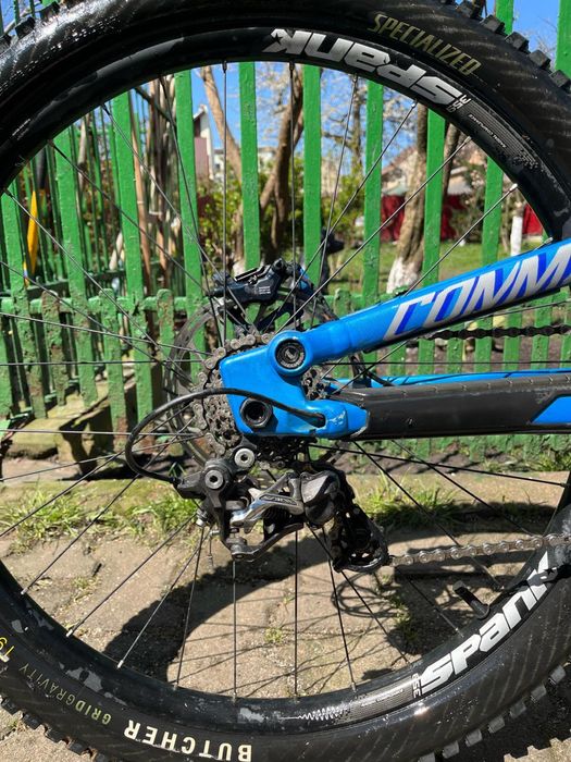 Commencal bicicleta downhill