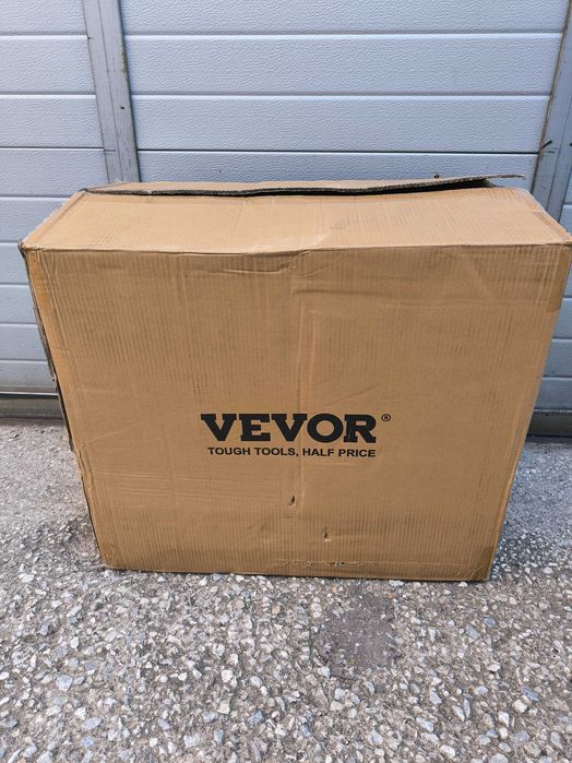 ДВУЗОНОВ !!! Компресорен Хладилник-фризер  12-24-220v 55л.