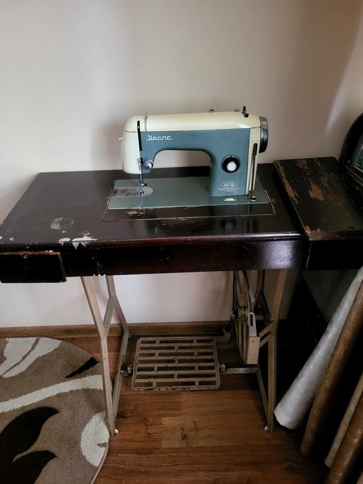 Masina de cusut Ileana pentru  amatorii de colectii