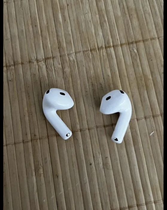 Продам Air pods 4