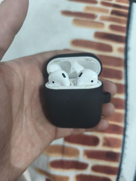 Vând căști airpods 2