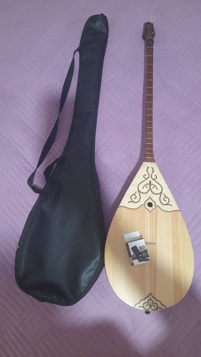 Домбыра сатамын!