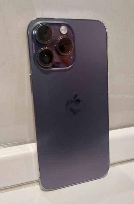 Продам iPhone 15 Pro Max