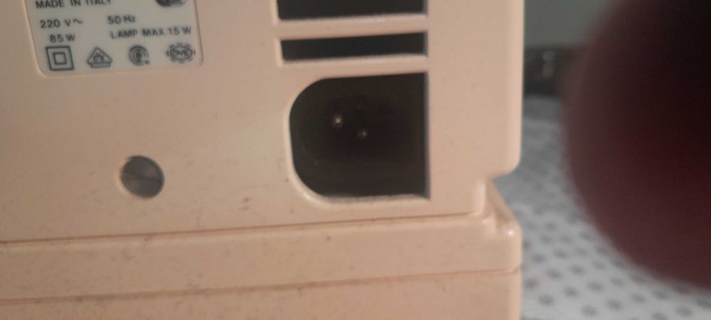 Masina de cusut Singer