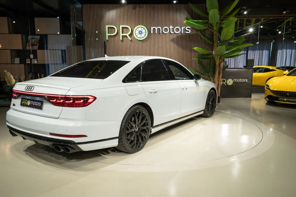 AUDI S8 2020 — imagine 4