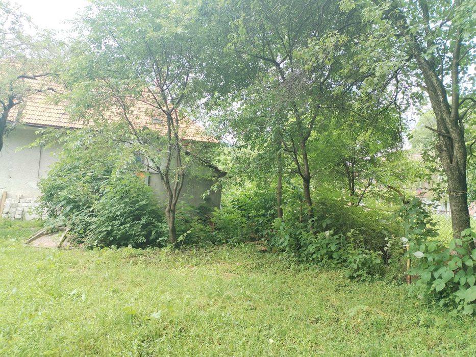 Teren 1100 mp cu casa de vanzare in Posada (Comarnic, jud. Prahova)