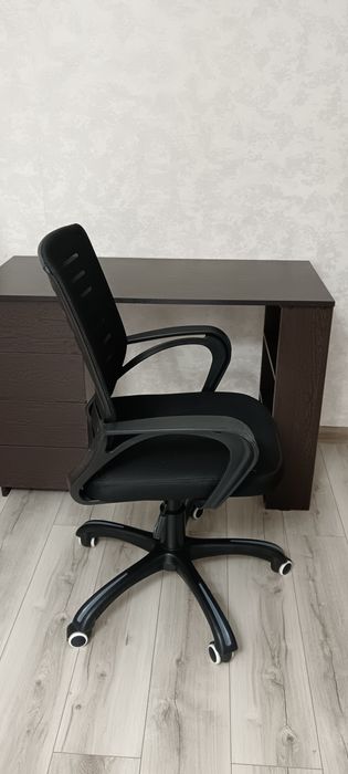 Продам офисное кресло