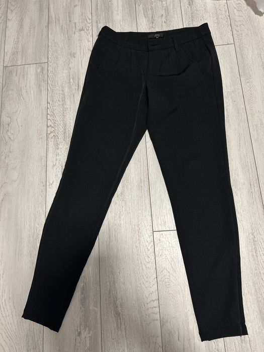 Pantaloni de costum marimea 34