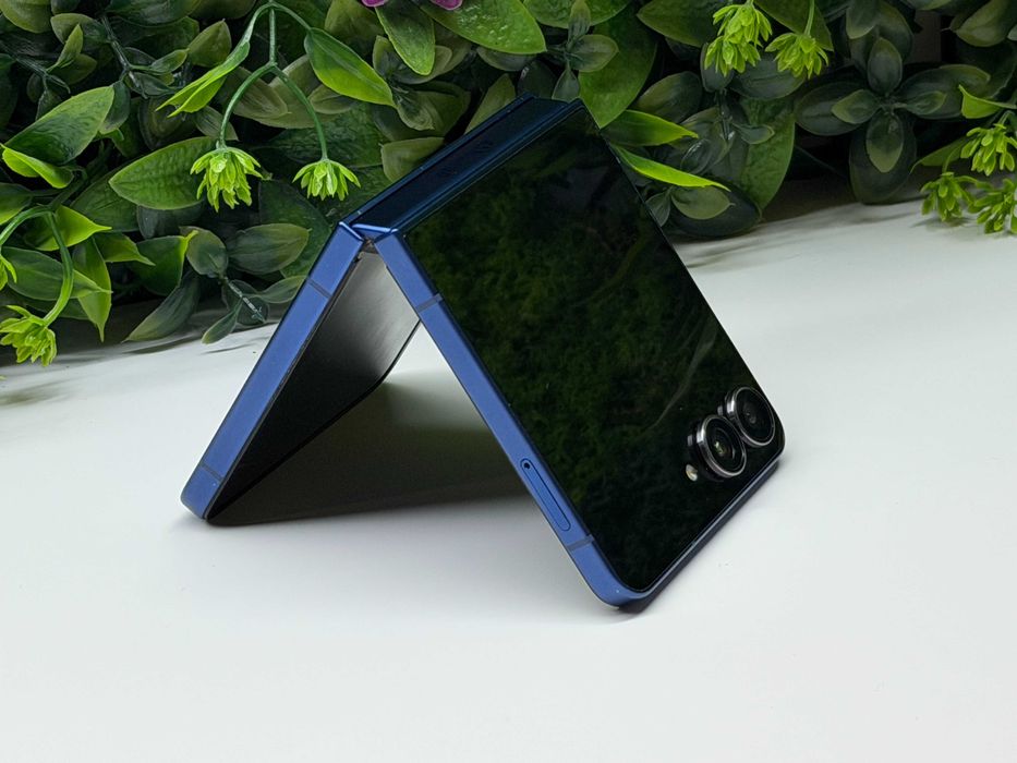 Samsung Galaxy Z Flip 7 5G 256GB Blue