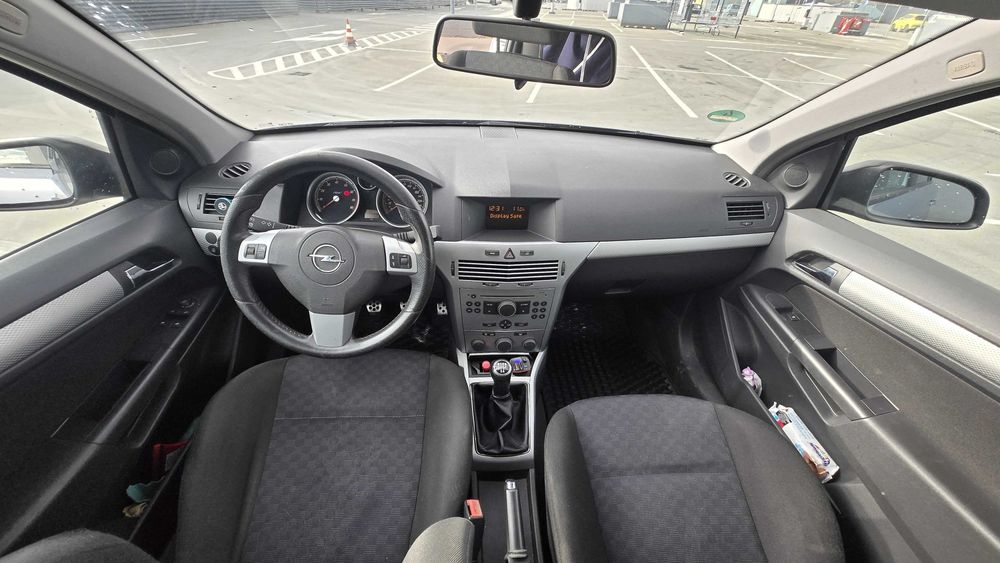 Opel Astra H 1,6 benzina