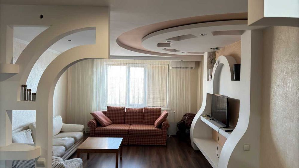 Дава се под наем Двустаен апартамент в София, Дружба 2 - 70 кв.м за 380 € - Снимка #1