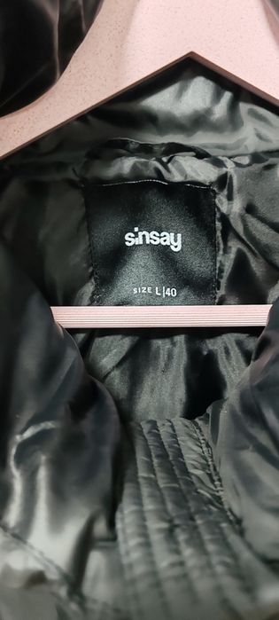 Vestă puffer matlasată cu glugă mărimea L