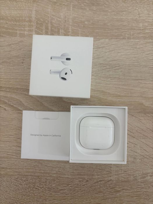 airpods 4 в отличном состоянии