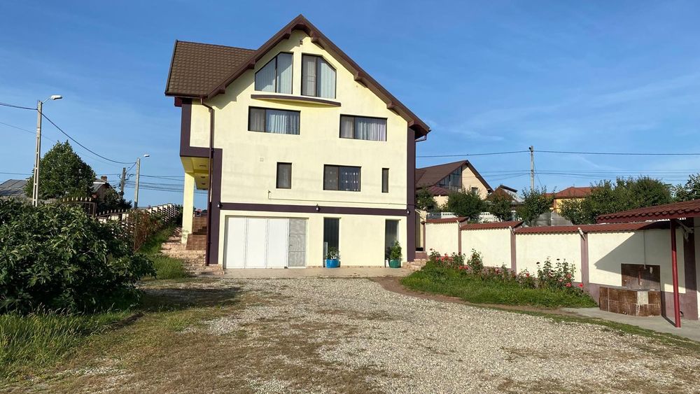 Vând închiriez casă 450 mp utili construiți 
Demisol, Parter + 2 etaj