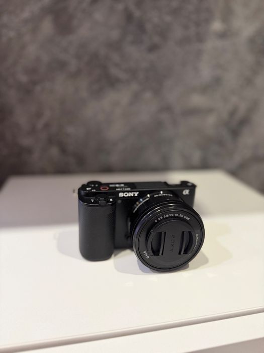 Sony ZV-E10 + Sony 16–50mm F3.5–5.6 OSS Kit Lens