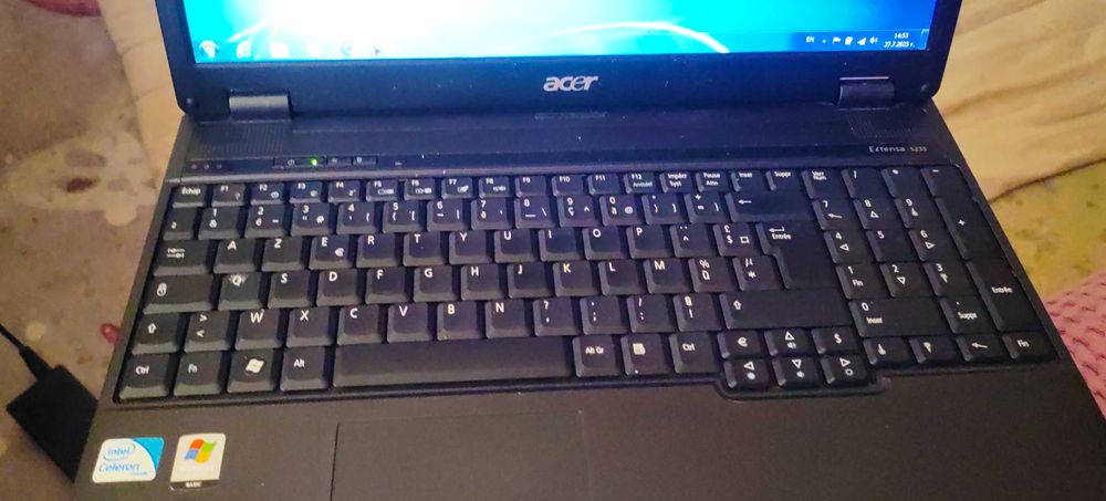 Евтин лаптоп Acer