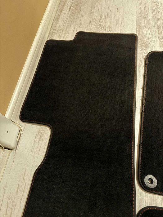 Мокетни стелки за PEUGEOT 508 SW (комби) 2010 - 2018 с червен шев Пежо