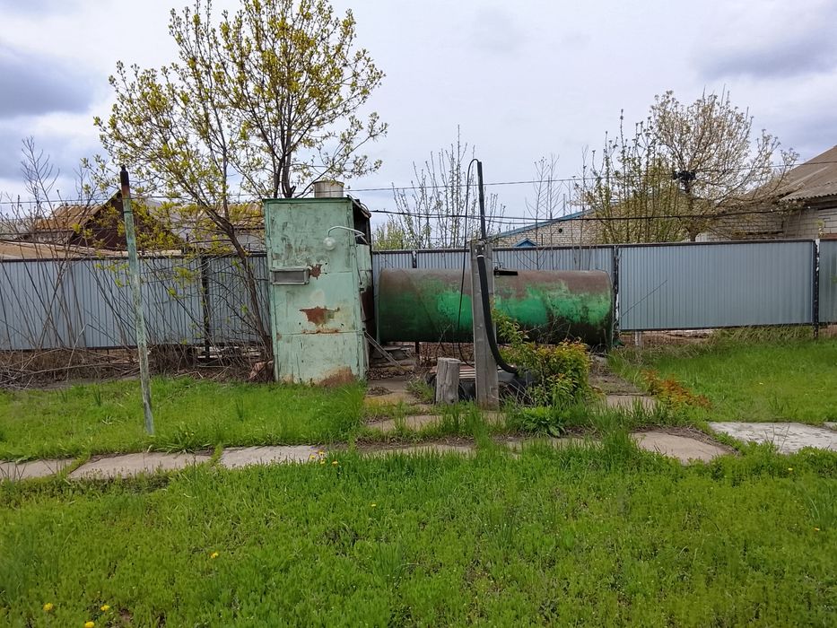 Продам частный дом в пригороде .
