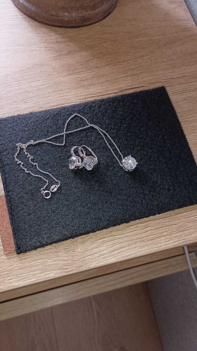 Колиета Flicka и Swarovski