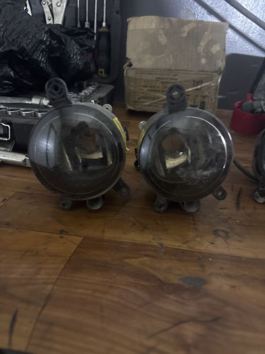Продам Led туманки. Есть в оригинале от приоры.