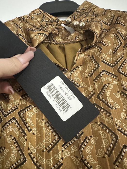Rochie de zi, noua cu eticheta