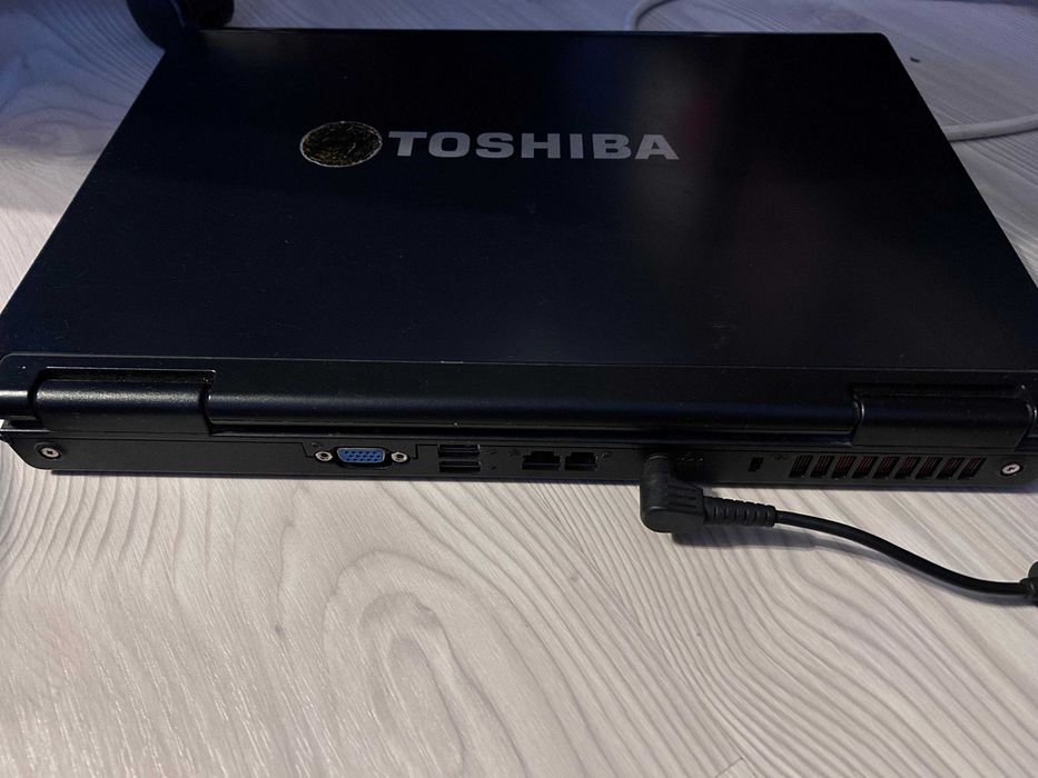 Laptop Toshiba Satellite L40