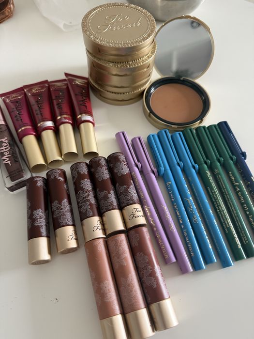 machiaje too faced
