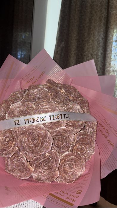 buchet 19 trandafiri din satin