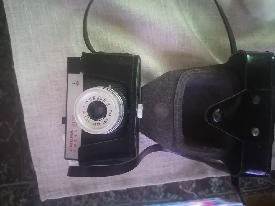 Продавам фотоапарат ЛОМО Смена 8 М