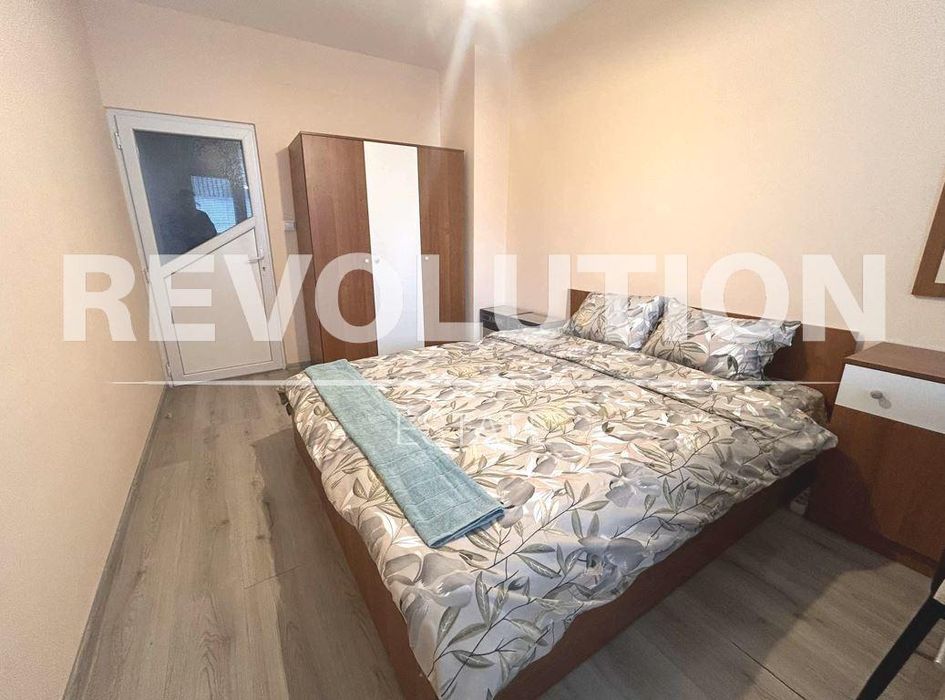 Тристаен апартамент  в гр.Варна, Център!