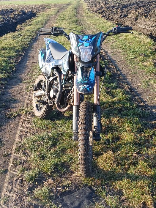 Vând cross huricane 125cc