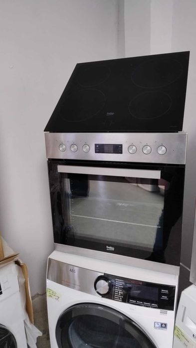 Комплкет Фурна за вграждане + Индукционни котлони Beko-Беко 71 литра