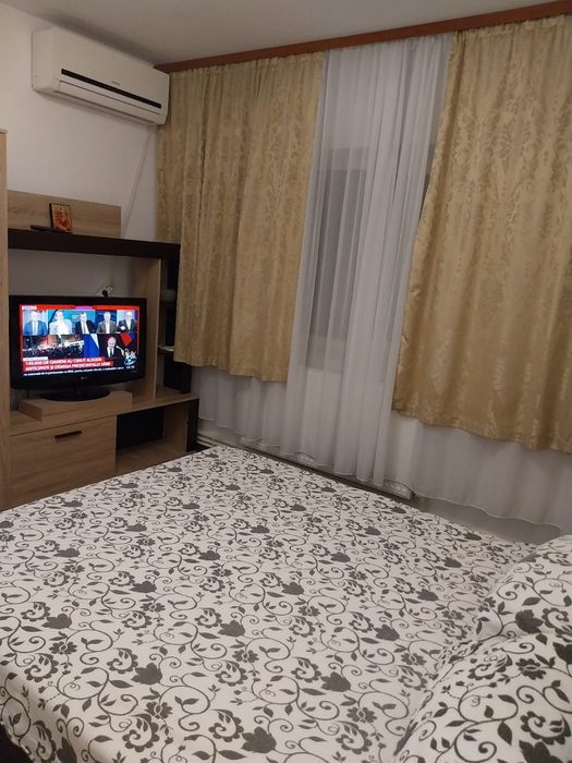De închiriat in regim hotelier – Apartament 2 camere decomandat | Intrare Mamaia |