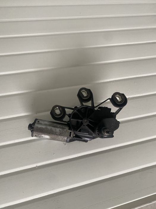 Моторче задна чистачка за мерцедес ц класа w203