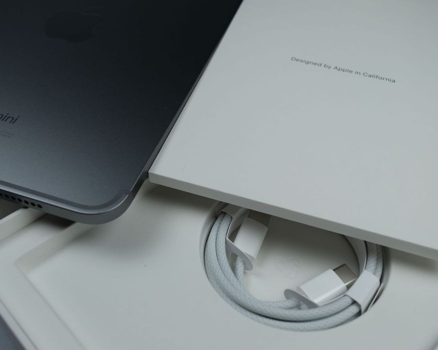 Apple iPad mini A17 Pro 128GB Wi-Fi + Cellular Space Gray | Перфектно състояние | 100% батерия | 2 калъфа | Smart Folio