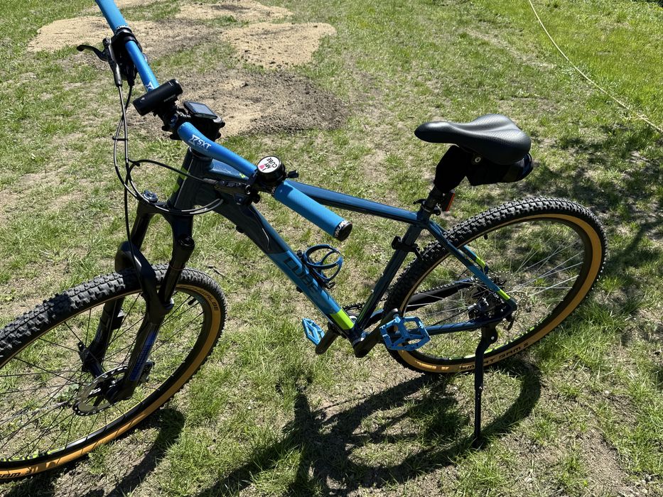 Bicicleta cube aim race 29
