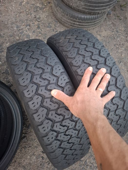 Vand  2 anvelope 195 R 15 toyo bune