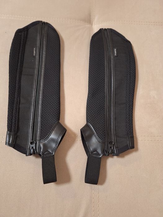 Комплект за езда – Decathlon (боти, тока и чапси) FOUGANZA