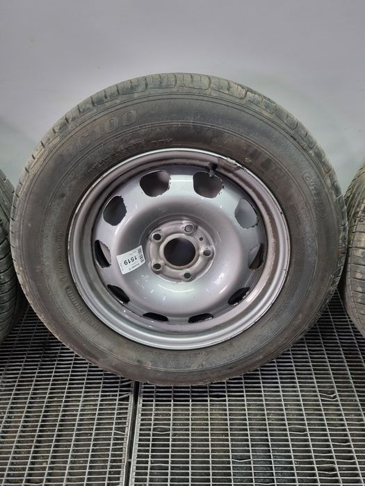 Jante tabla Dacia Duster II 2018 - 2021 SUV 4 Usi Blanc Glacier OV369 (1519) R16 CU ANVELOPE 215/65R16 ET50 5*115 Garantie