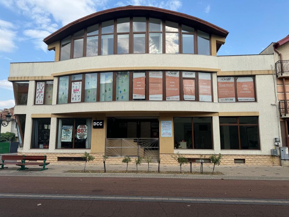 Spatiu Comercial de Inchiriat sau de Vanzare